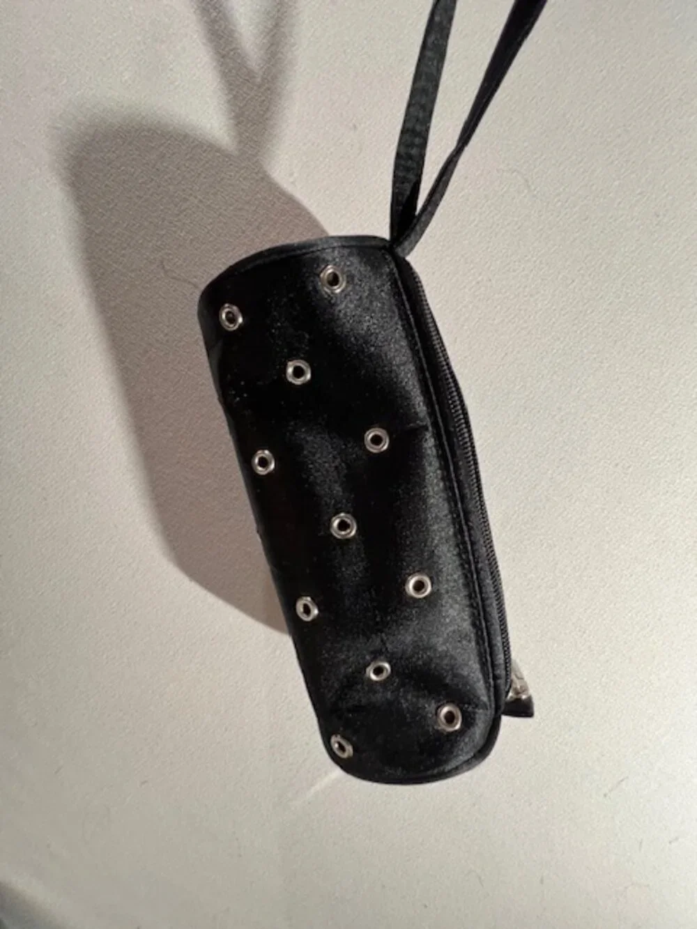 JASMINE LA BELLE cosmetic wristlet‎ bag sleek black studded grommet pouch edgy